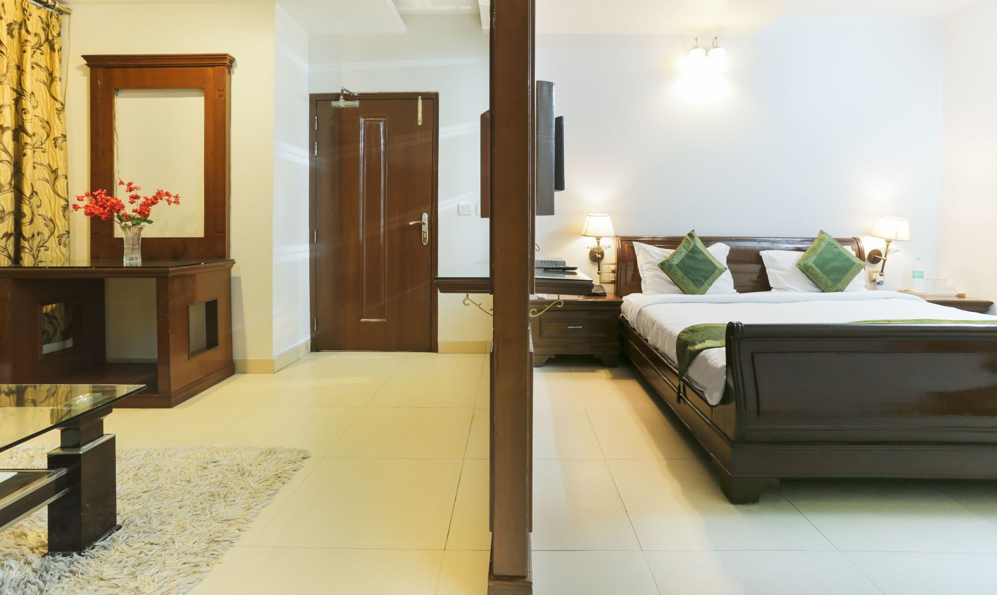 Treebo Shanta Inn Лакнау Екстериор снимка